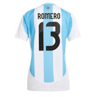 Camisa de Futebol Argentina Cristian Romero #13 Equipamento Principal Mulheres Copa America 2024 Manga Curta